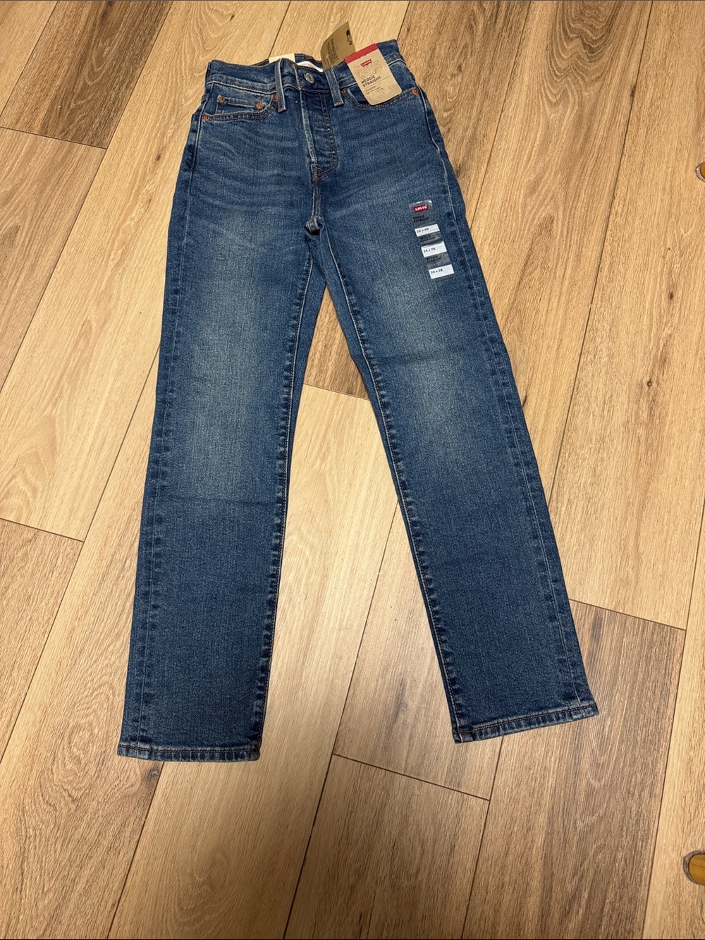 Levi's NWT 24 x 28 High-Rise WEDGIE STRIGHT Ankle MED WASH Jeans - Picture 6 of 7